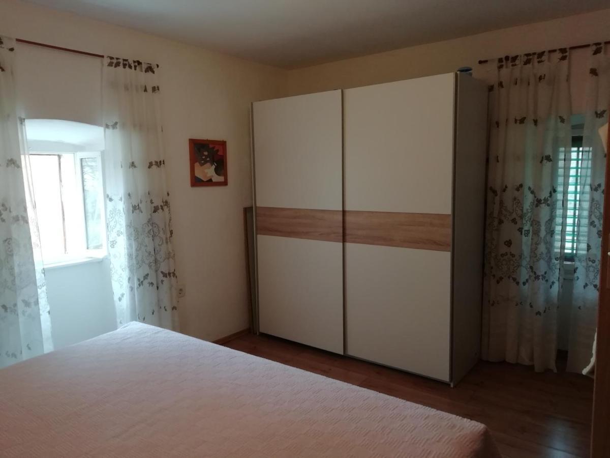Holiday Homes Mirjana Мощеницька Драга Екстер'єр фото