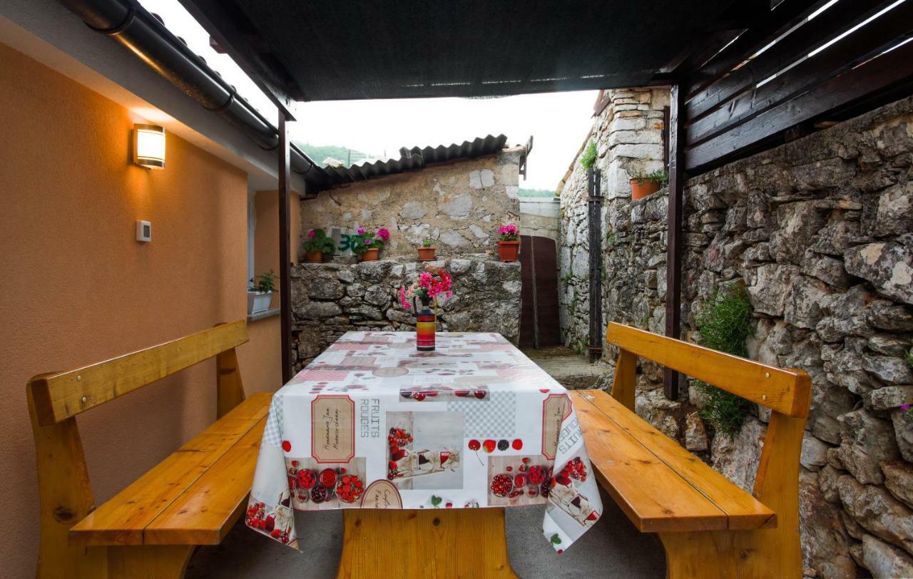 Holiday Homes Mirjana Мощеницька Драга Екстер'єр фото